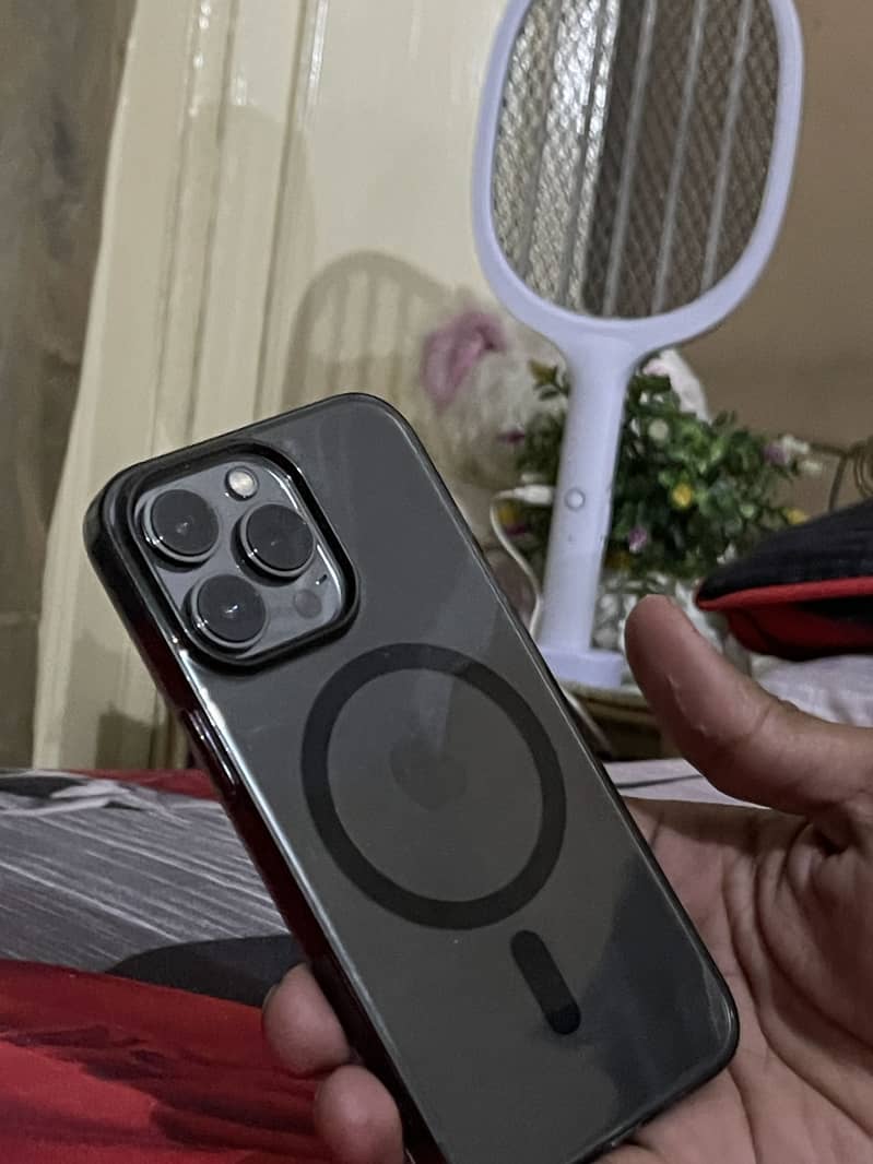 Apple iPhone 13 Pro 1