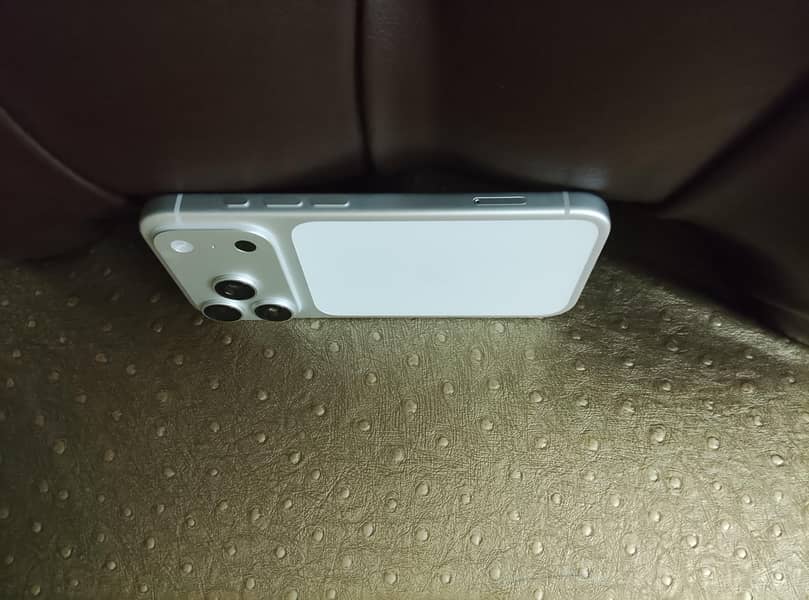 Apple iPhone 17 Pro 4