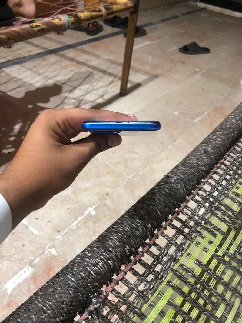 OPPO A54 4