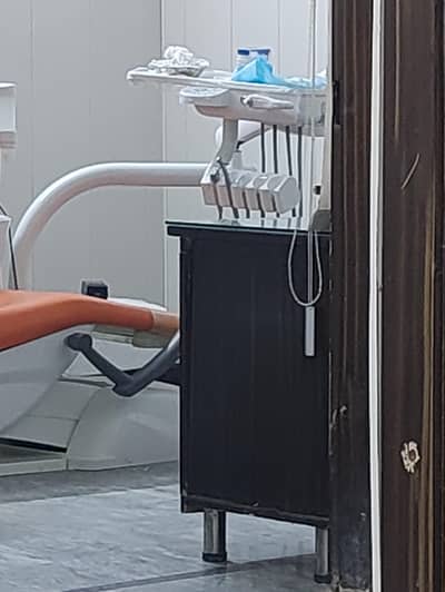 Dental assistant