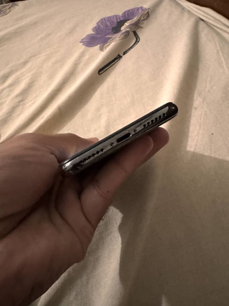 Apple iPhone X 2