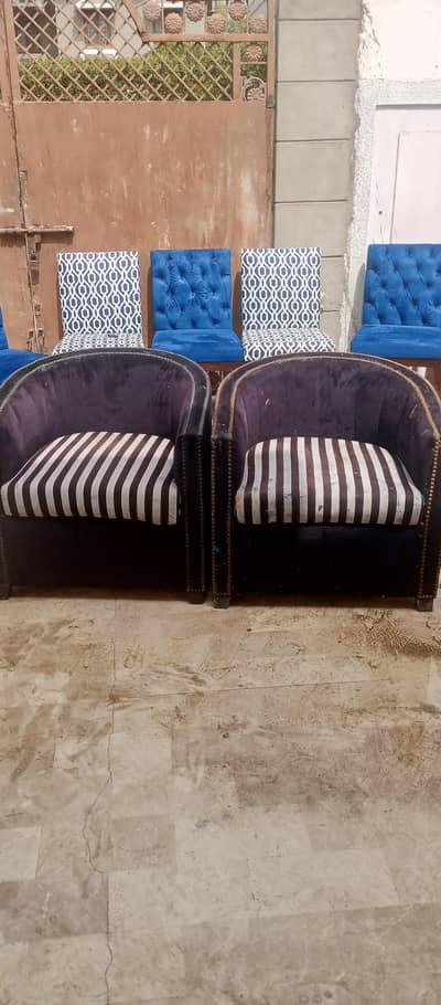 Pair of Single Tub Chairs / Velvet Sofa