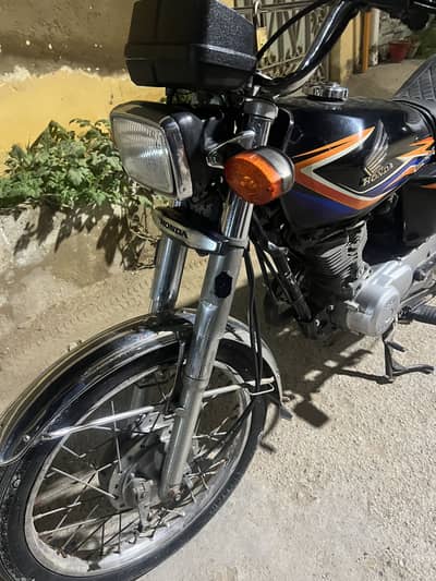Honda 125 2018 black