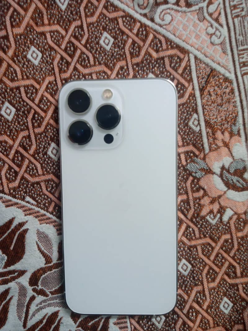 Apple iPhone 13 Pro 0