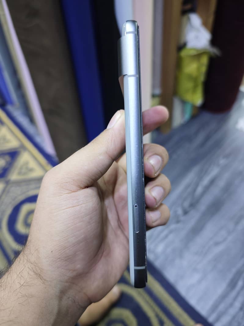 Google Pixel 8 7