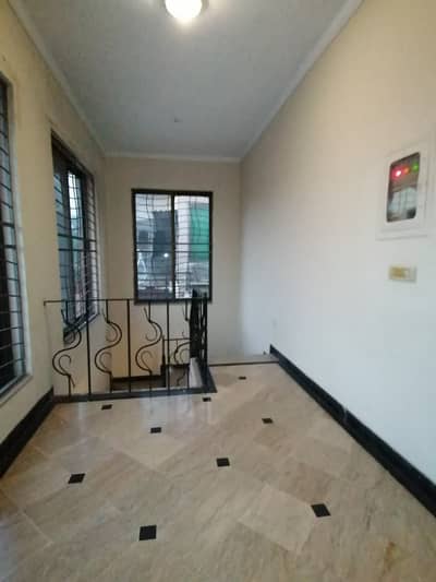 DHA 1 Kanal Wonderful Upper Portion For Rent In Phase 4