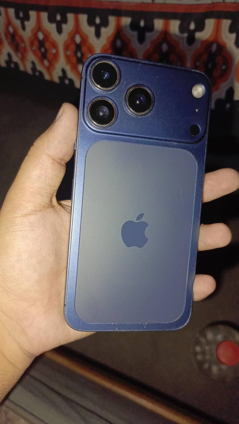 Apple iPhone X 4