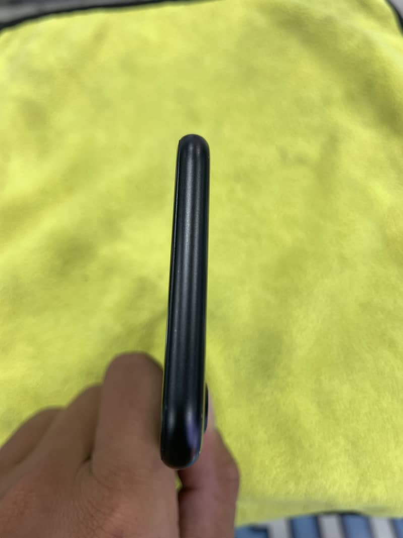 iPhone SE 3