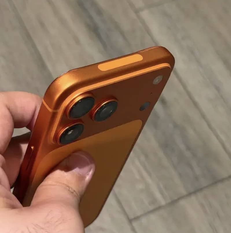 Apple iPhone 17 Pro Max 3