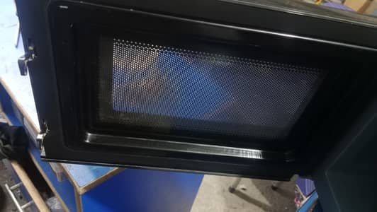 microwave oven