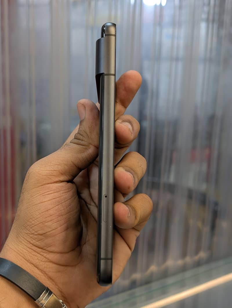 Google Pixel 8 2