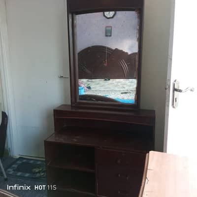 Dressing Table with Mirror – For Sale