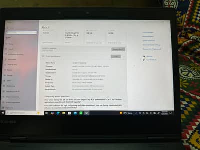 Toshiba Laptop 16/256 core i5 8th gen