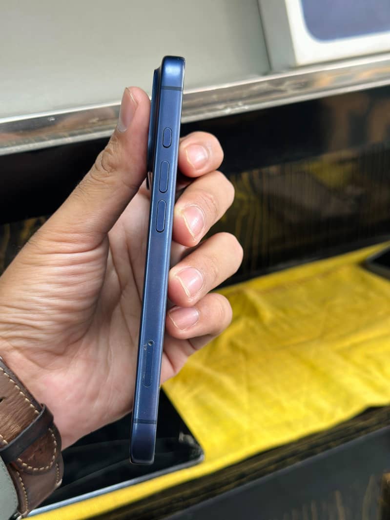 Apple iPhone 17 Pro 4