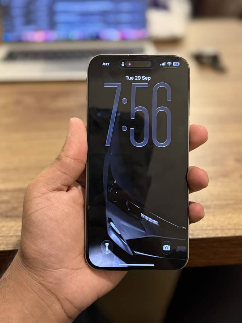 iPhone 15 Pro Max 5