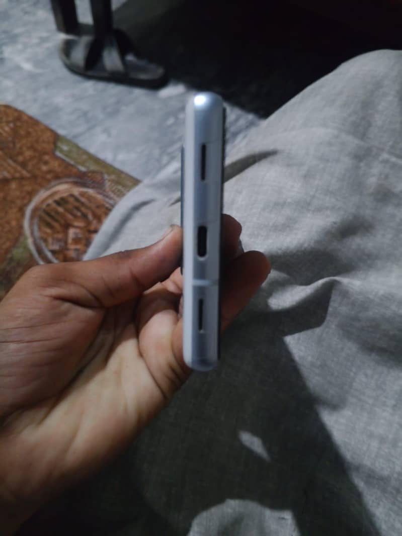 Google Pixel 7a 5