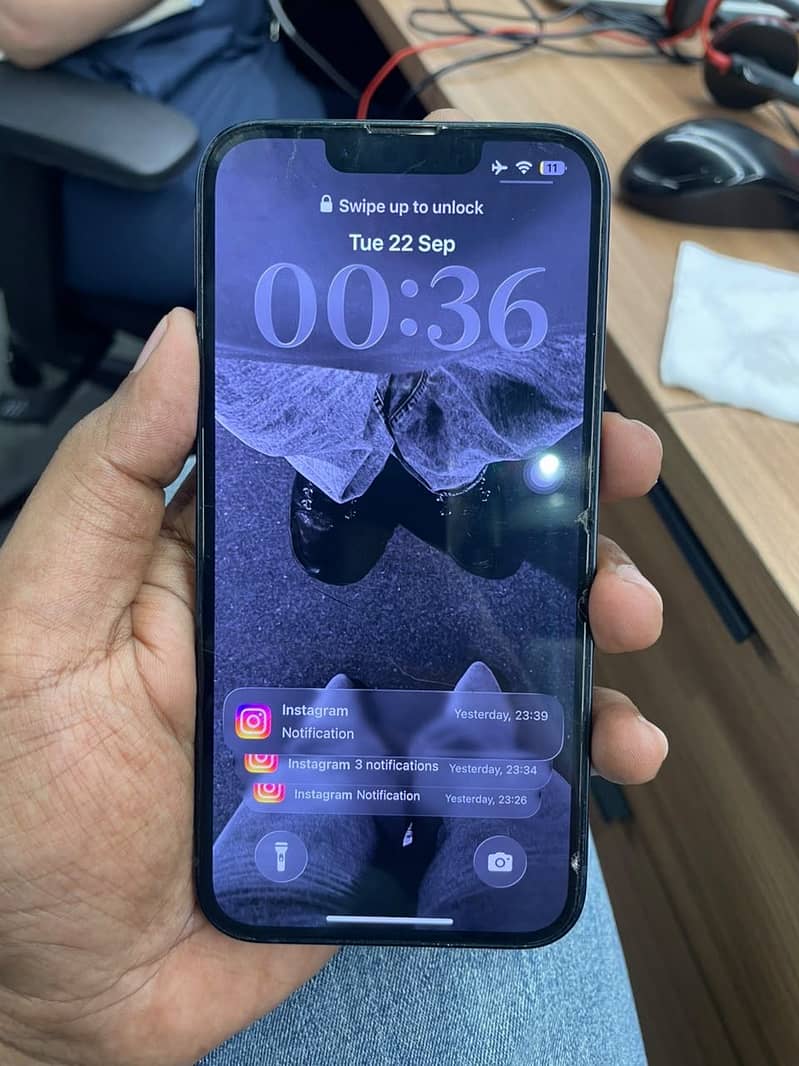 Apple iPhone 13 0