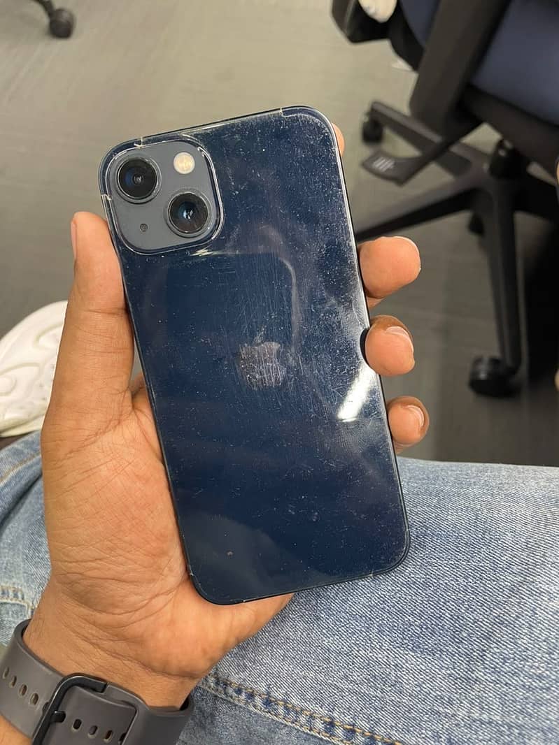 Apple iPhone 13 5