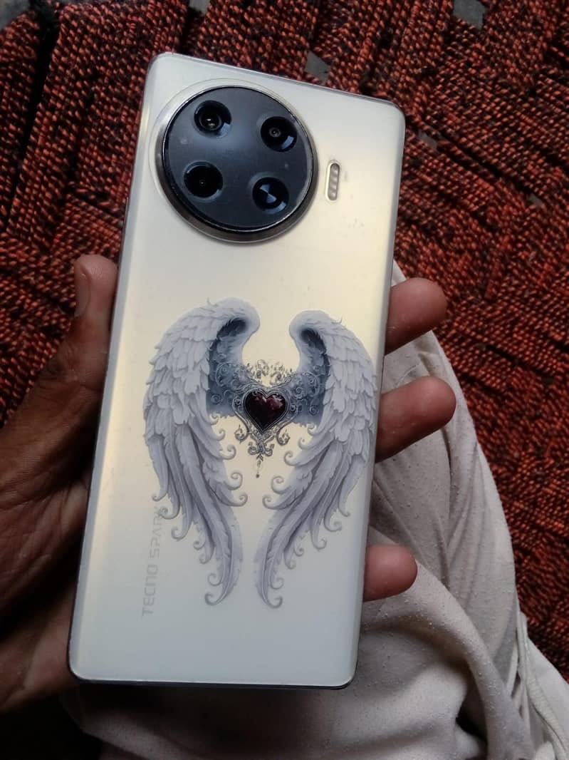 Tecno CAMON 20 Pro 0