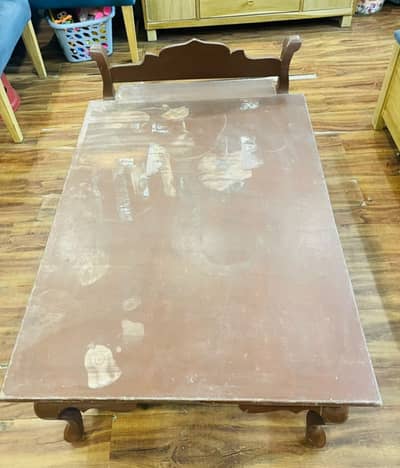 Low prayer table