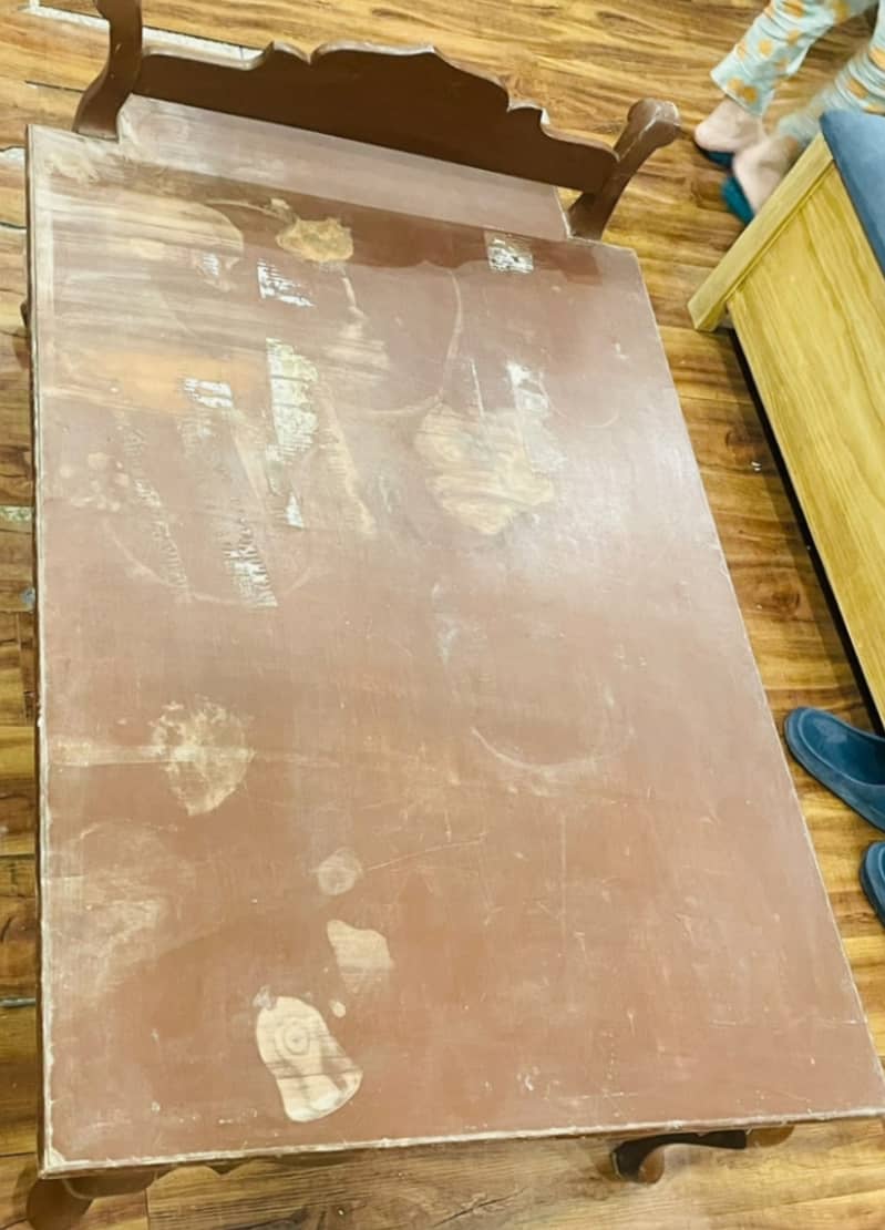 Low prayer table 2