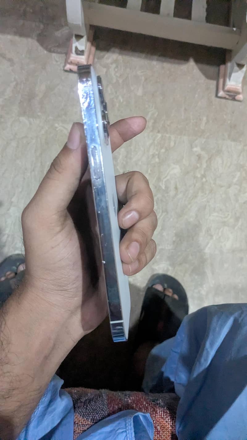 Apple iPhone 14 Pro Max 2