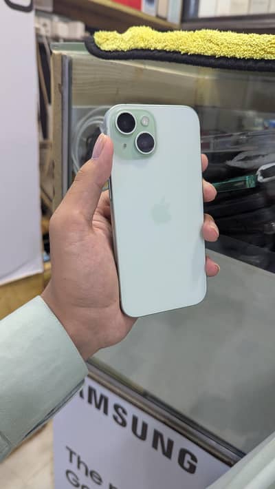 Apple iPhone 15