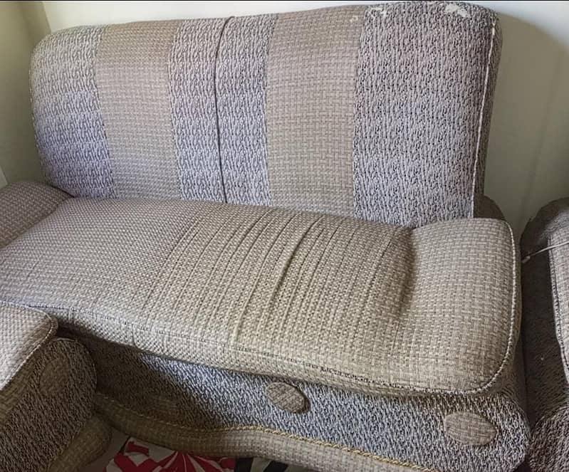4 Seater Sofa 0