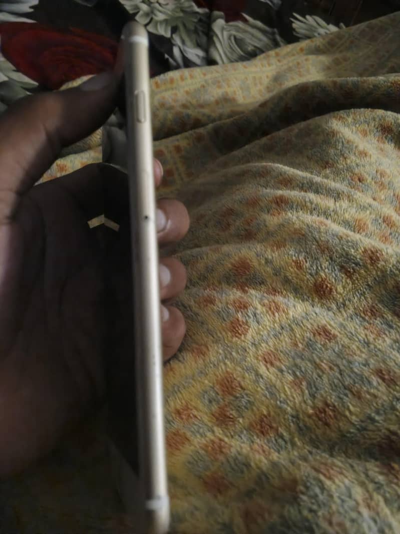 Apple iPhone 6S Plus 1