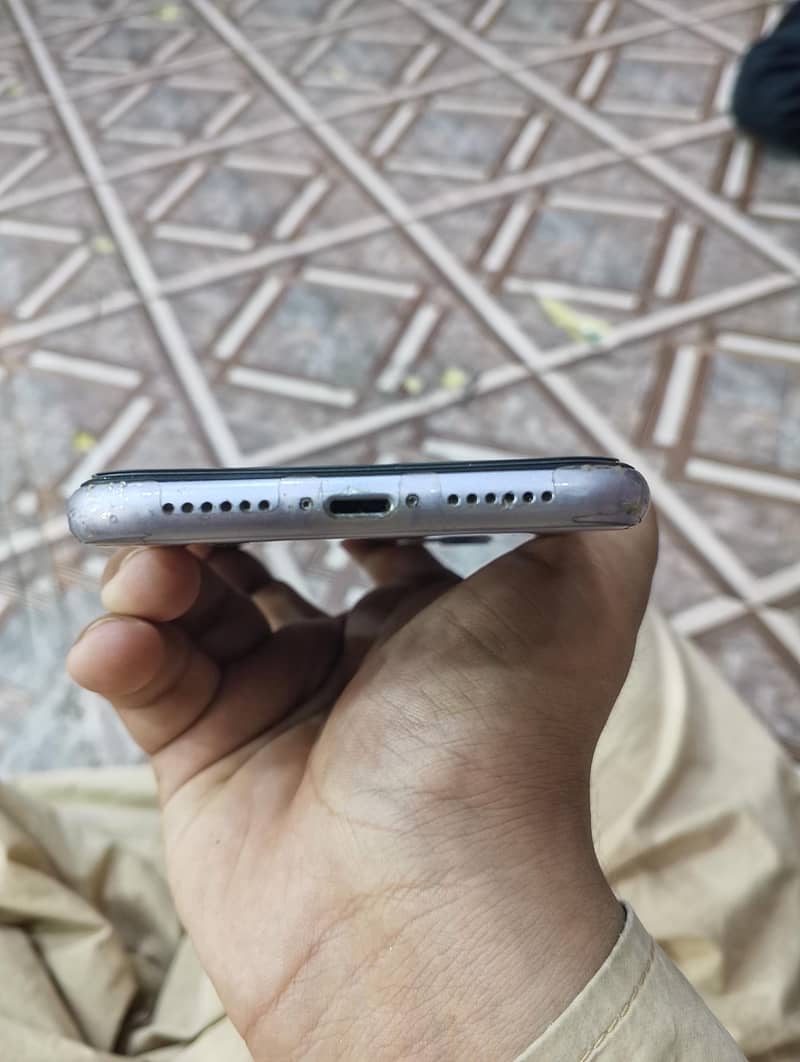 Apple iPhone 11 1