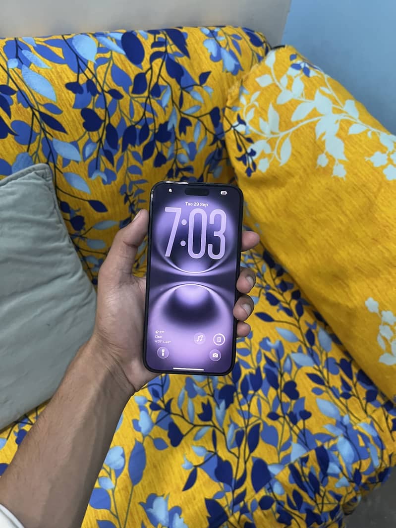 Apple iPhone 16 Plus 2