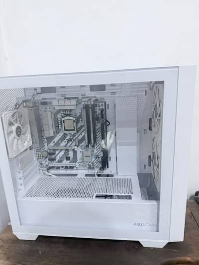 Asus Gaming PC Case with motherboard and CPU