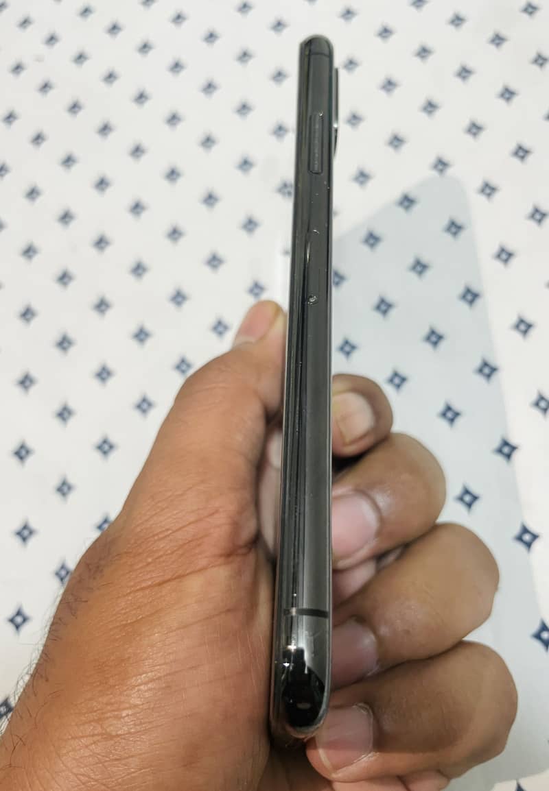 Apple iPhone X 2