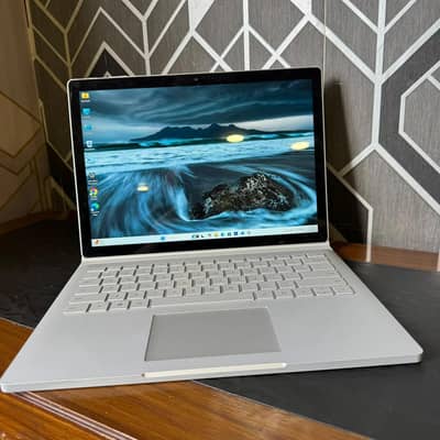 Microsoft Surface Book 2