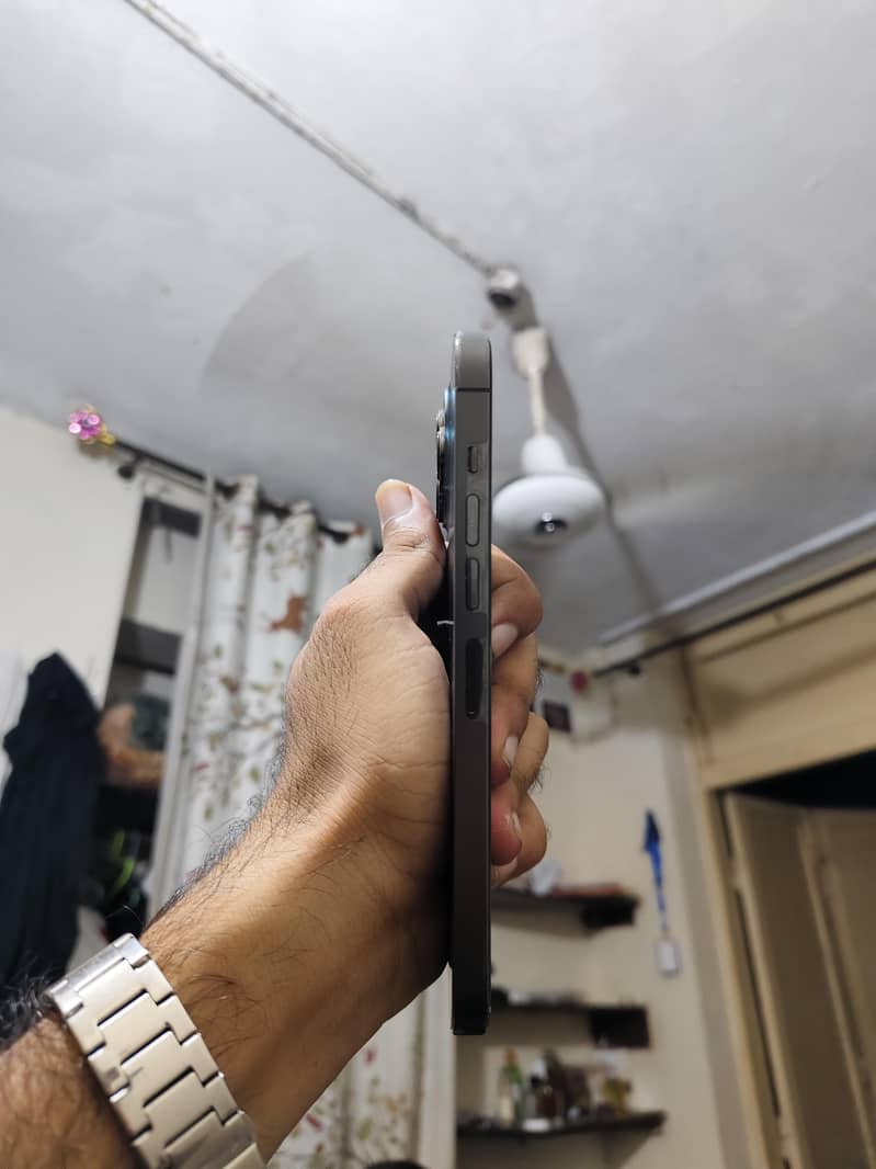 Apple iPhone 13 Pro Max 4