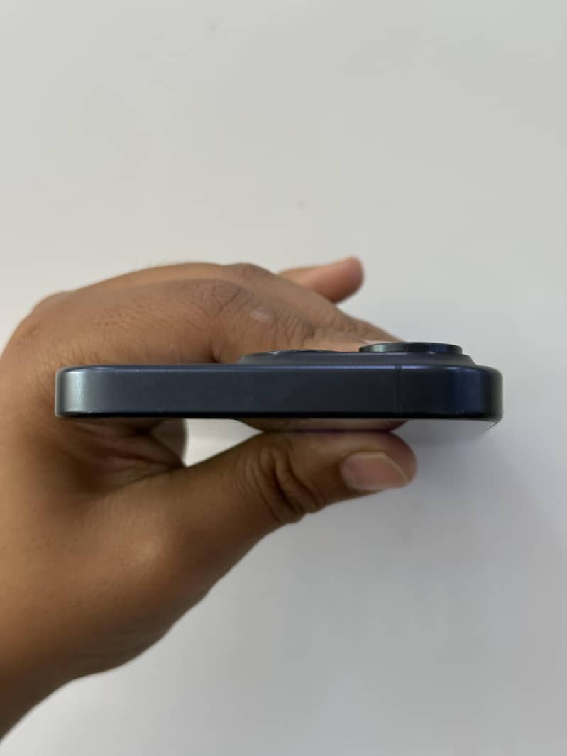 Apple iPhone 15 Pro 1