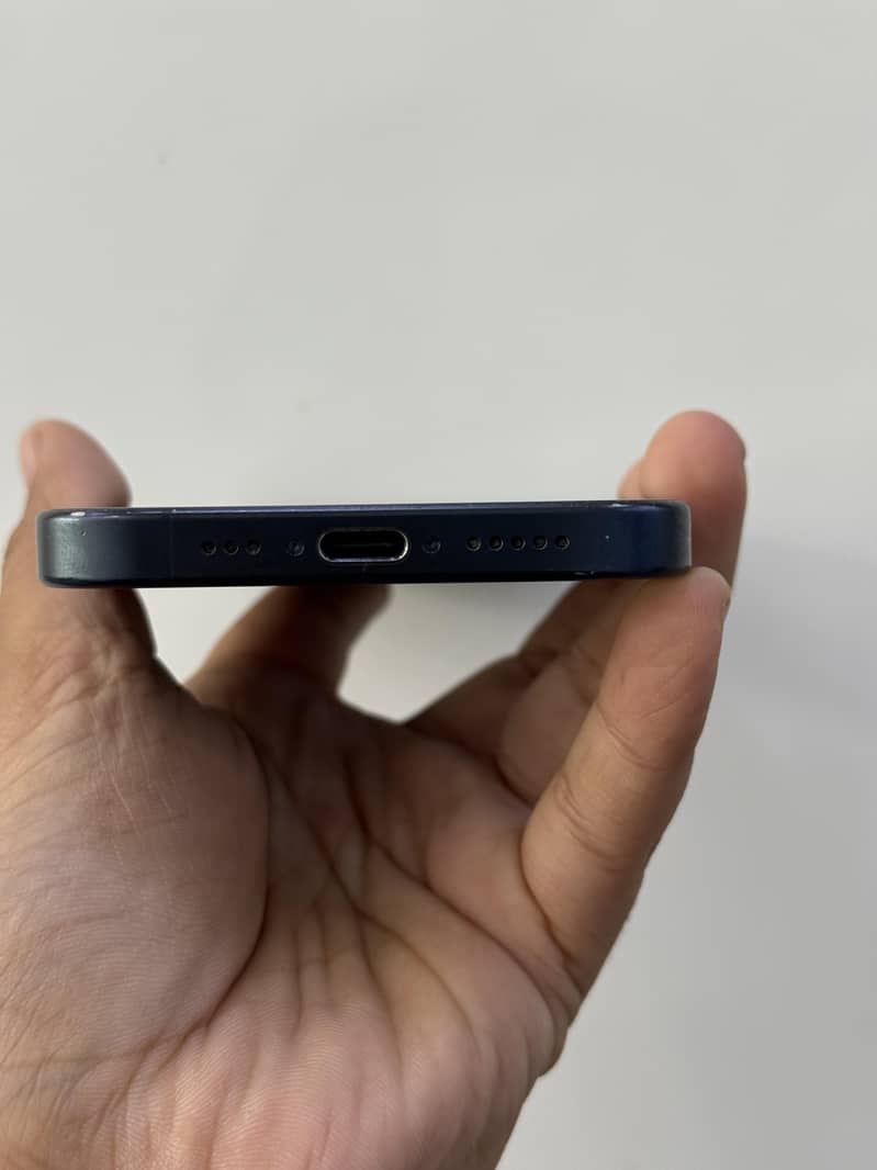 Apple iPhone 15 Pro 3