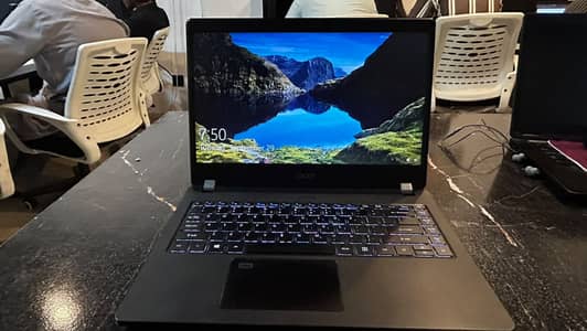 Acer Laptop Core i3 10th Generation - 10/10 Condition