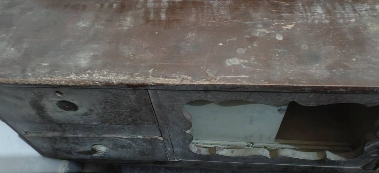 Dressing Table 3