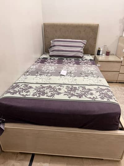 Complete Wooden bed set