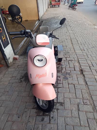 Luyuan electric scooty