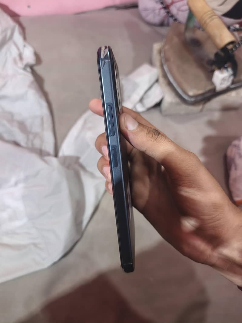 OPPO A6 4