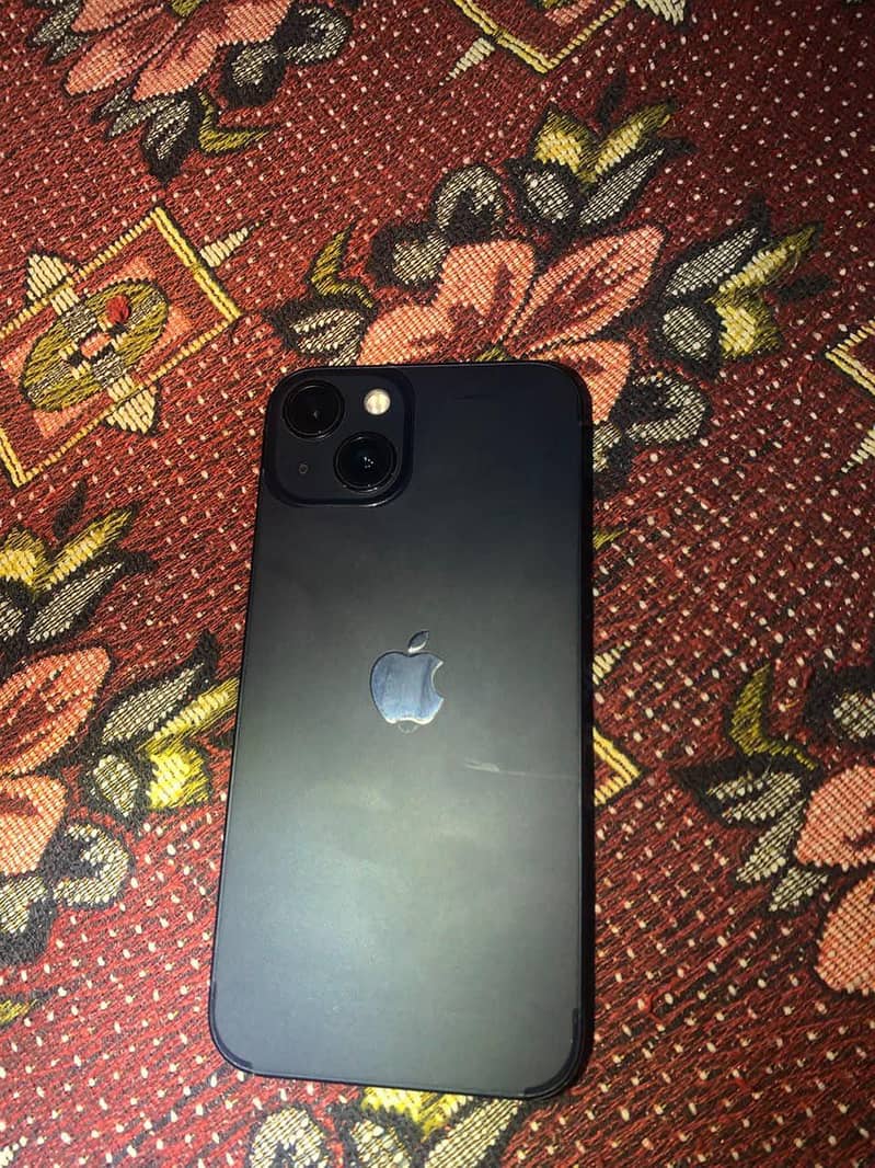 Apple iPhone 13 0