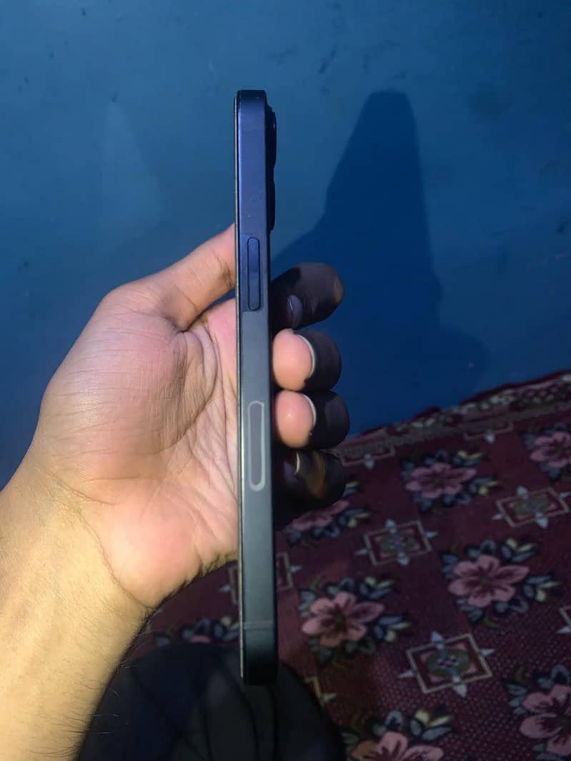 Apple iPhone 13 1