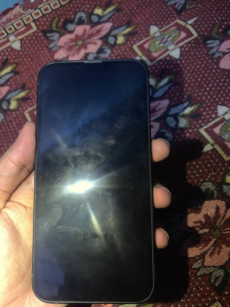 Apple iPhone 13 2
