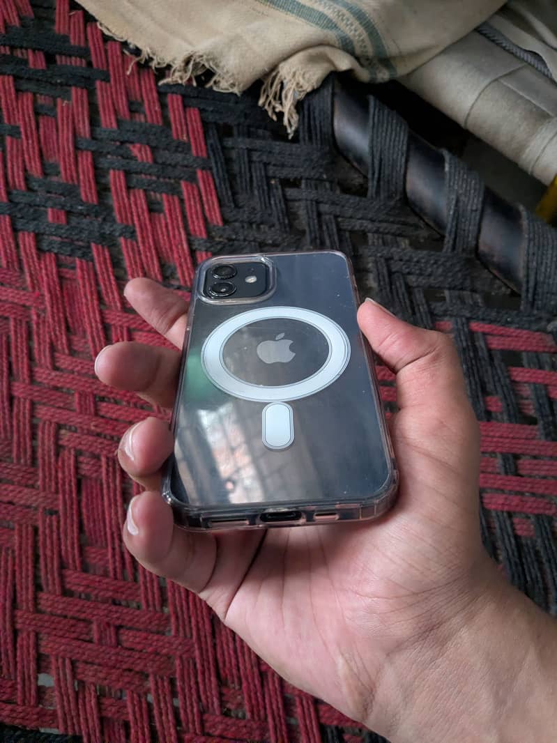 Apple iPhone 12 2