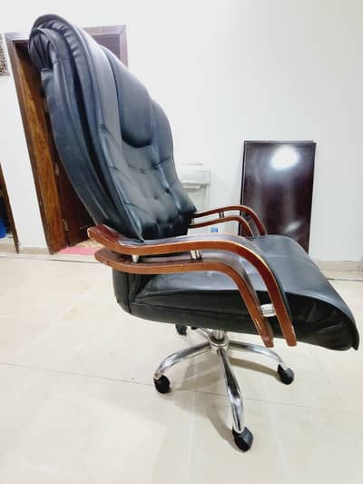 Executive chair for sale.