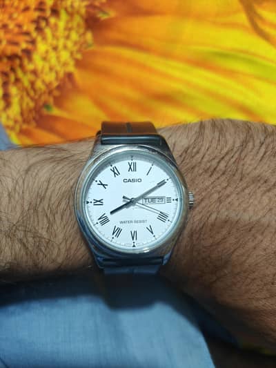 Casio MTP-V006 Global Watch