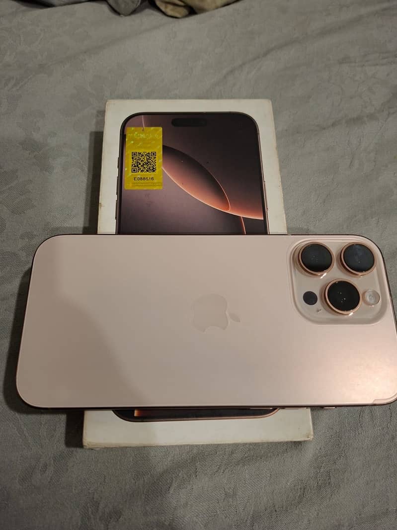 Apple iPhone 16 Pro Max 1