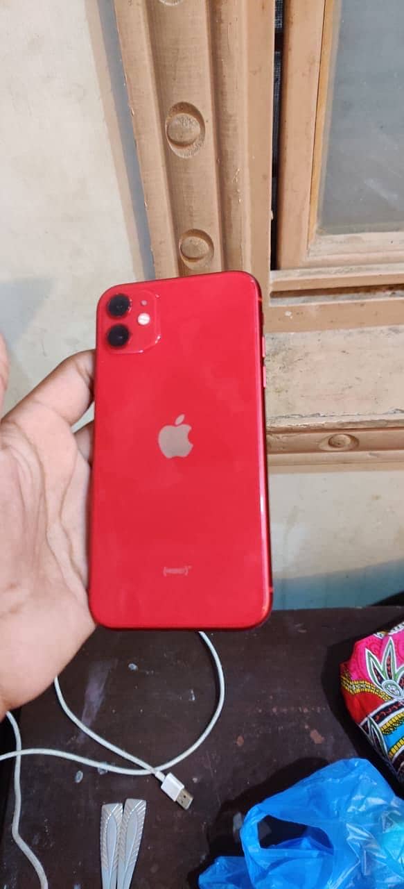 Apple iPhone 11 4